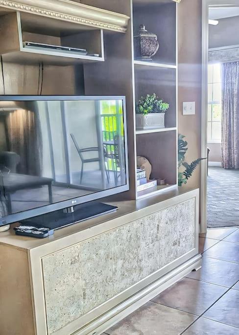 Entire Rental 3-Br Minutes From Disney X8 Hot Tub Apartment 2204 Orlando Bagian luar foto
